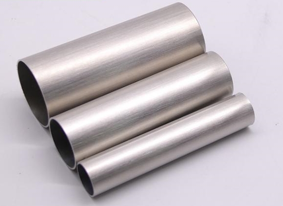 304薄壁不銹鋼管拉絲后會(huì)生銹嗎?.jpg 304薄壁不銹鋼管拉絲后會(huì)生銹嗎?.jpg